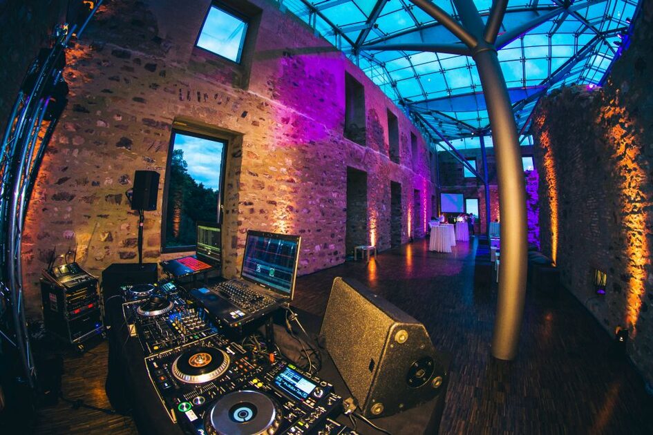 Party im Jagdschloss Platte