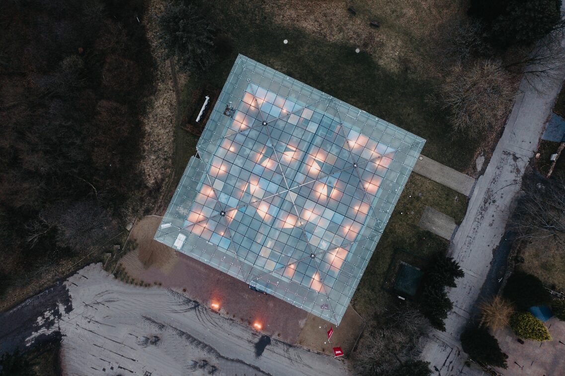 Jagdschloss Platte von oben - Glasdachkonstruktion