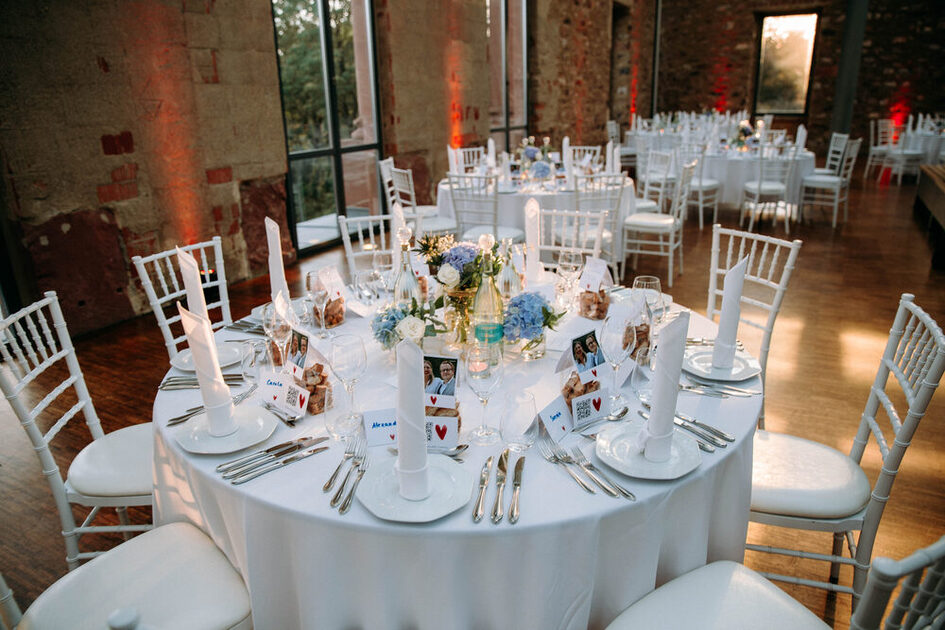 Tischdeko für eine Hochzeit im Jagdschloss Platte